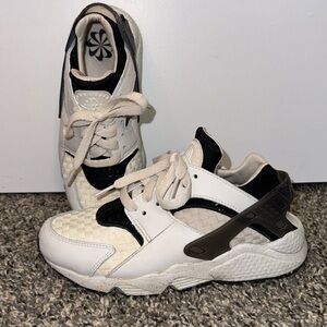 Nike Women’s Huarache Crater